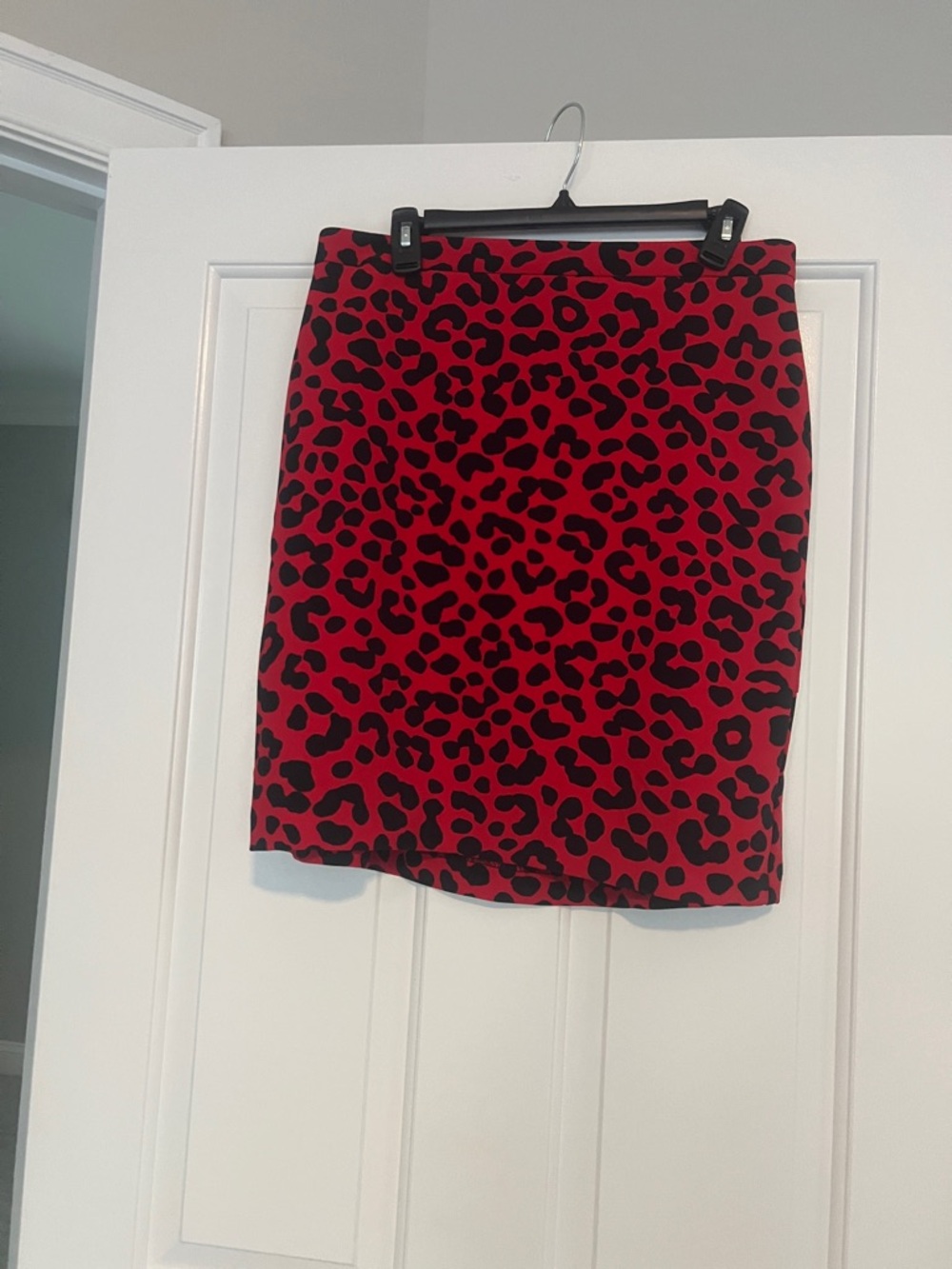 Ann Taylor Red and Black Leopard-Print Pencil Skirt